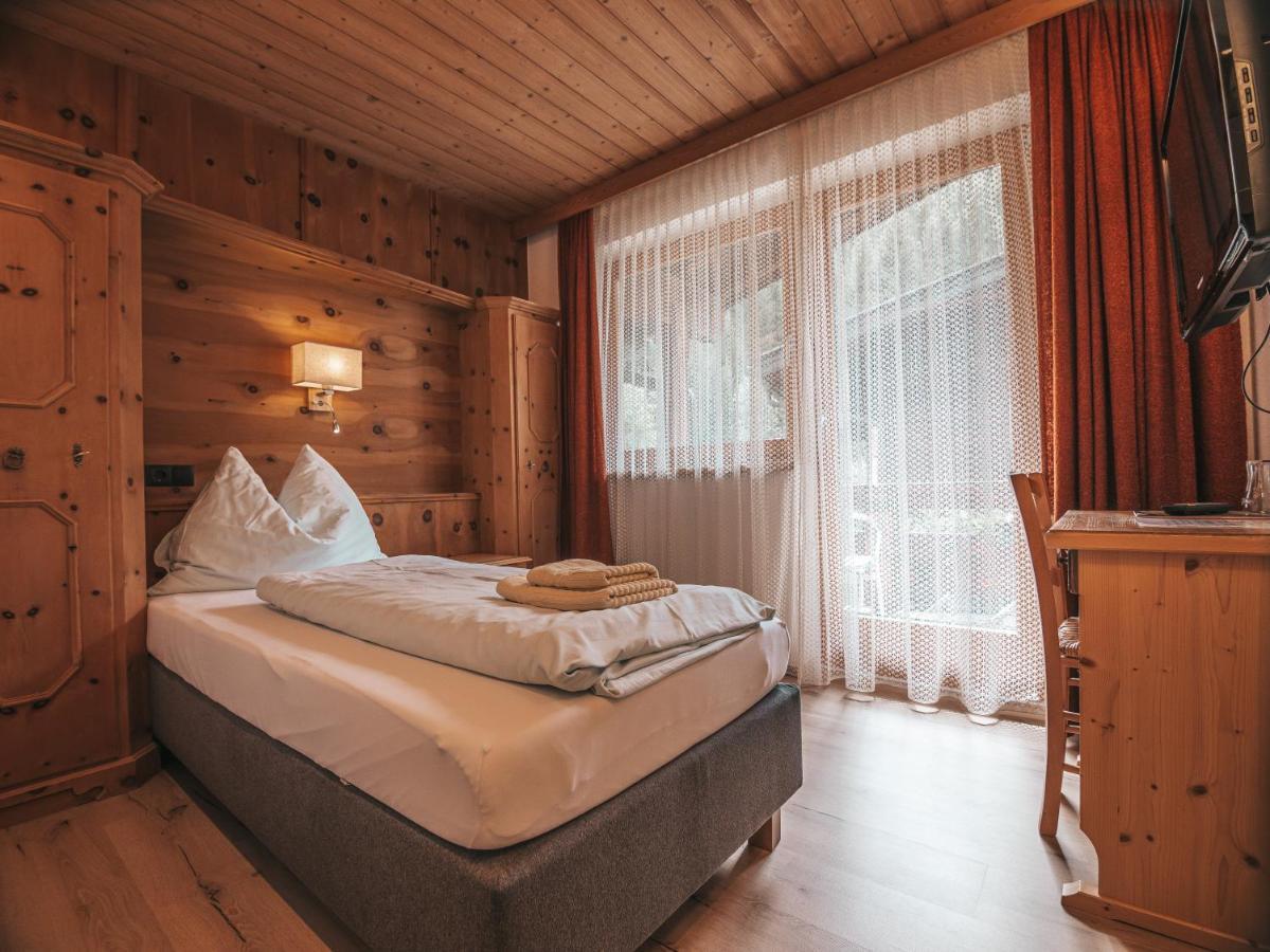 גרלוס Hotel Mitterhof מראה חיצוני תמונה